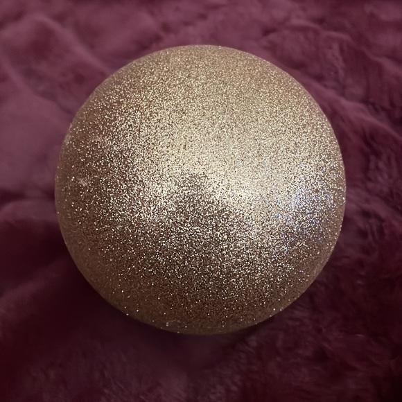 Set of 3 Vintage Christmas Gold Ornaments - Picture 5 of 8